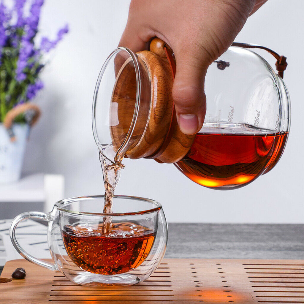 cold brew ice dripper coffee pot being used