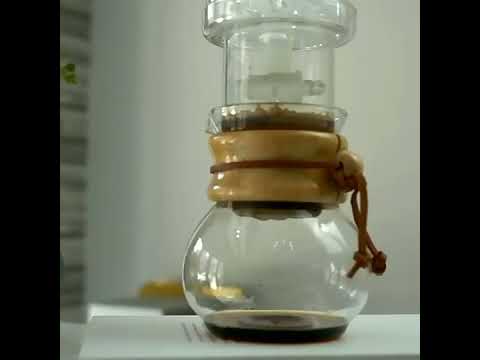 Video of the cold brew ice dripper coffee pot in use