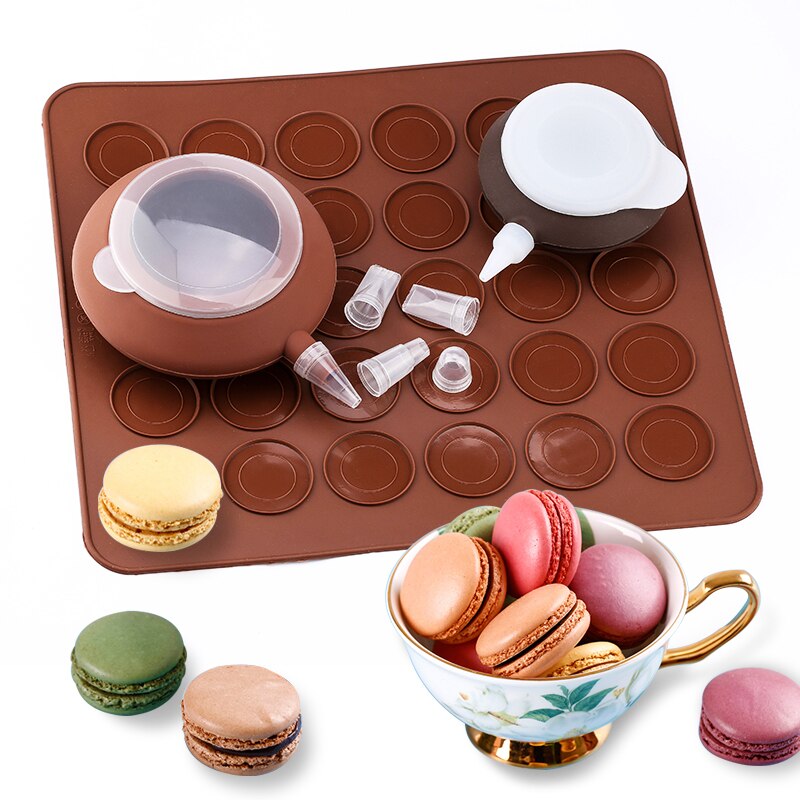 Macaron baking kit, macaron silicone mat and macarons