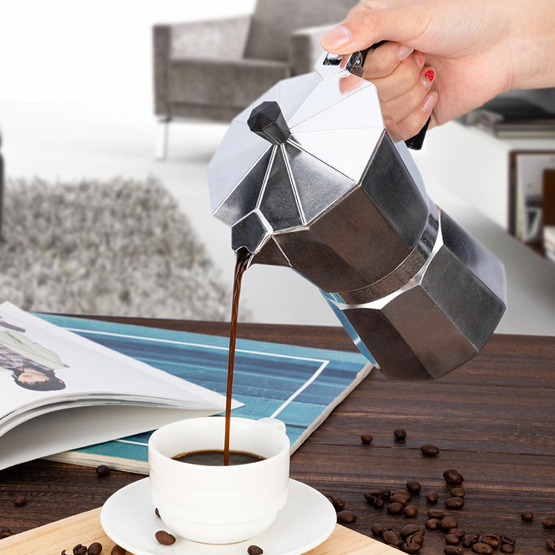 Moka Coffee Pot in use